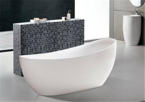 China Extended Backrest Acrylic Massage Bathtub / Stand Alone Tubs Easy Installed supplier