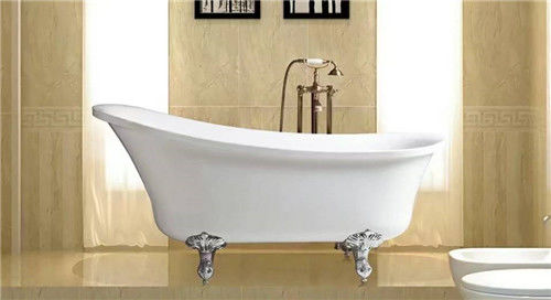 China Classical 67 Inch Acrylic Soaking Tubs , Zinc Alloy Claw Foot Freestanding Slipper Tub supplier